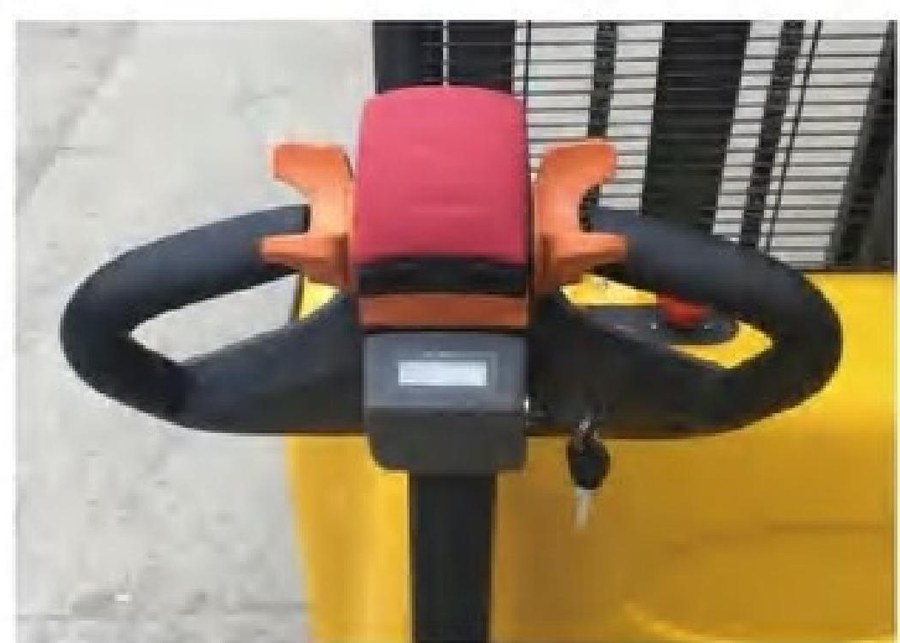 Electric Reach Stacker Detail 3