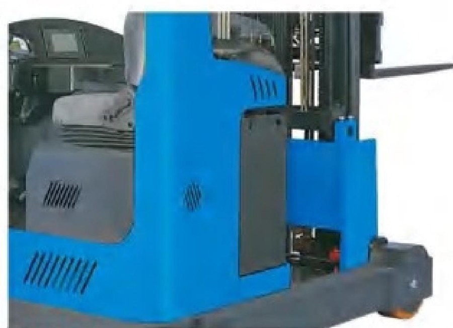 Electric Four-Way Forklift Detail 1