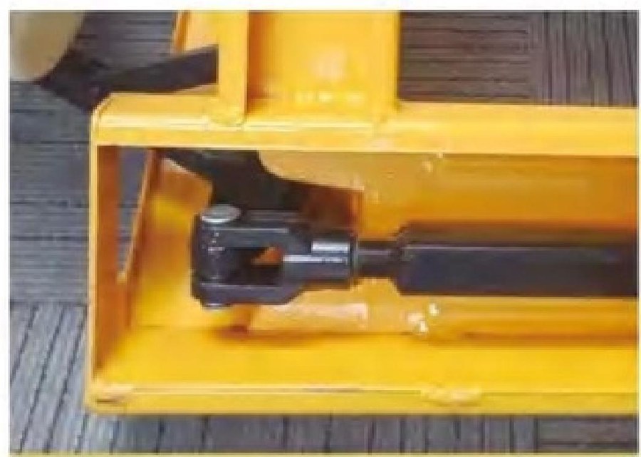 Hand Pallet Truck Detail 3