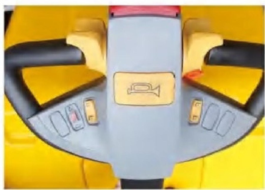 Seat-Driven Electric Pallet Truck Detail 2